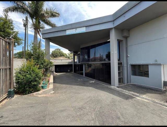 10 BEDROOM HOUSE FOR SALE IN MALVERN